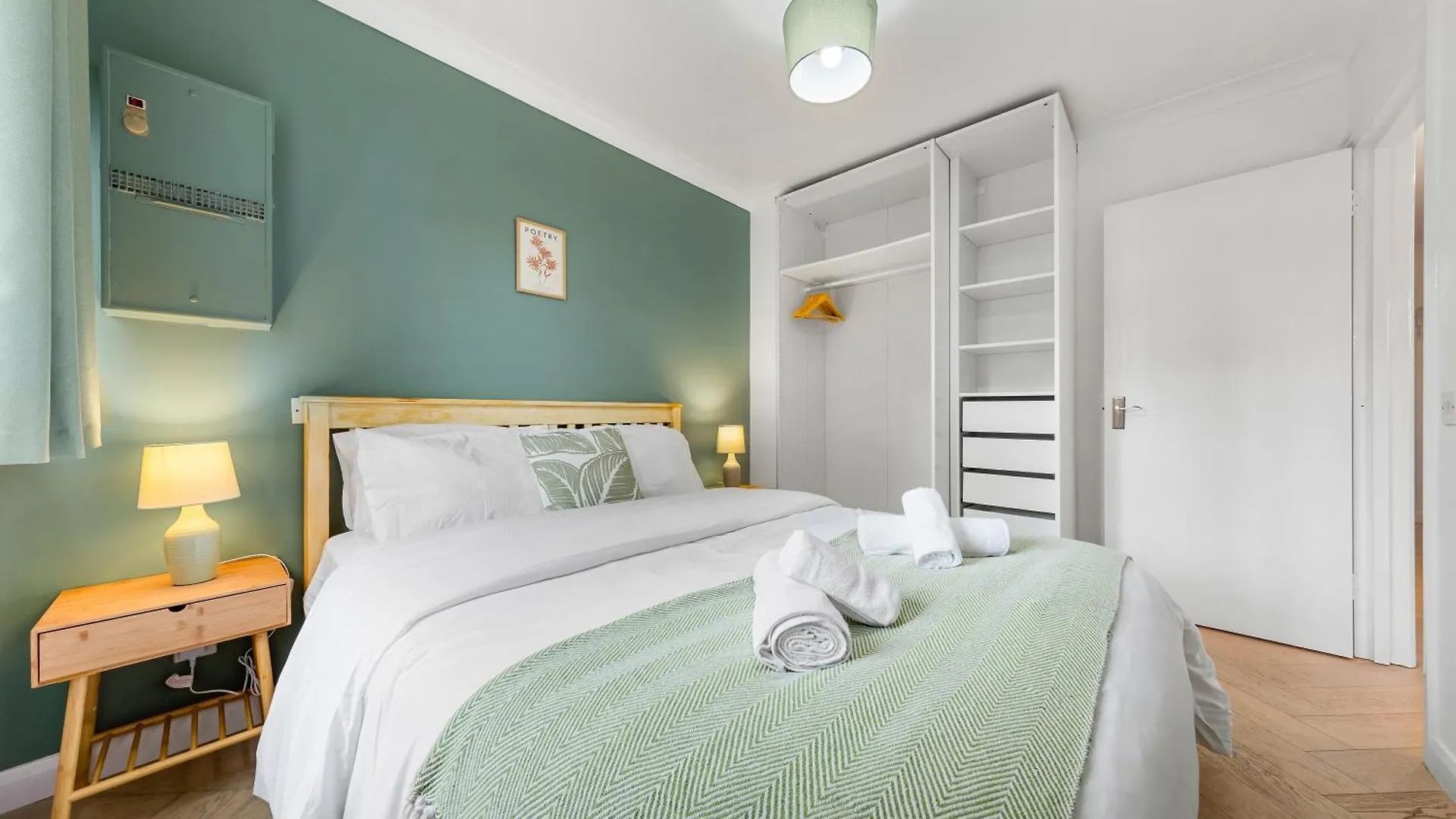 Azalea Apartment Home Comforts By The River Isleworth